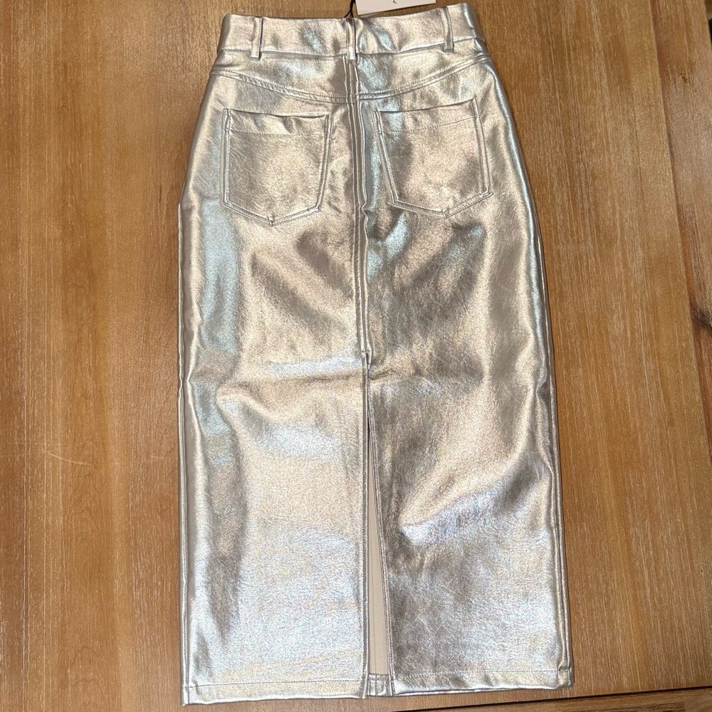 NWT 7 for All Mankind Metallic Silver Faux‎ Leather Midi Skirt Sz XS - Picture 4 of 10